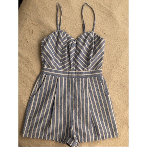 Adorable romper - Picture 2 of 3